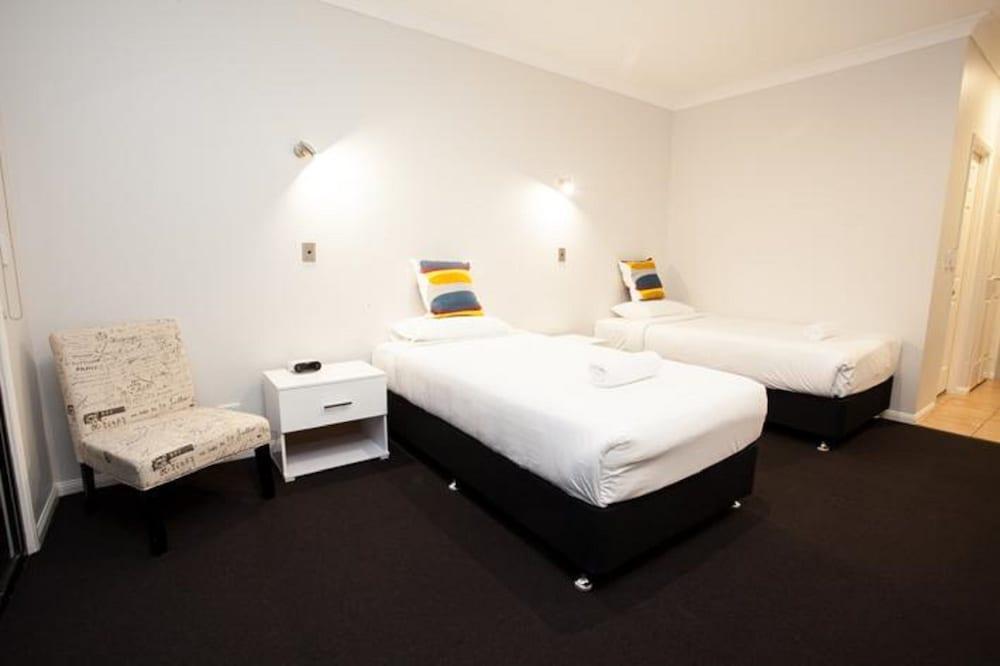 Springwood Motor Inn Exteriör bild